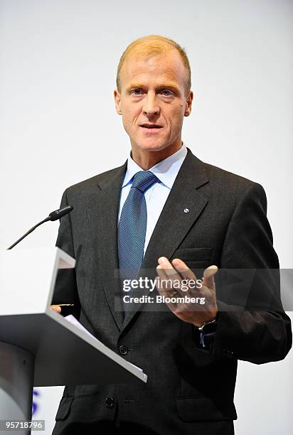 Tom Enders, chief executive officer of Airbus SAS, speaks at a press conference at the Airbus facility in Seville, Spain, on Tuesday, Jan. 12, 2010....