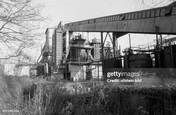 Der VEB Fernsehkolbenwerk Friedrichshain im Bezirk Cottbus kurz vor der Verschrottung, aufgenommen 1985. Das Werk war 1961 mit der Produktion von...