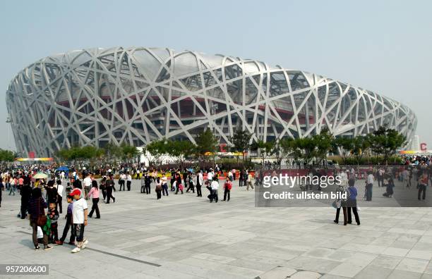 Das Olympiagelände "Olympic Green" liegt im Norden von Peking, aufgenommen im Oktober 2008. Hier steht auch das Wahrzeichen der Spiele, das...