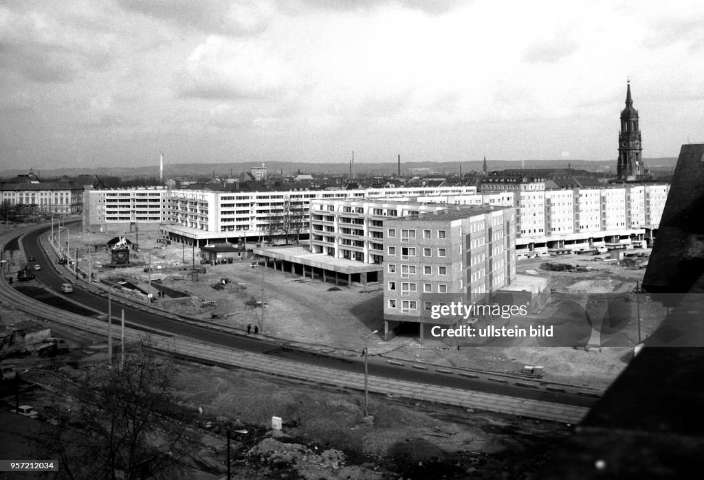 DDR - Baustelle Dresden Neustadt