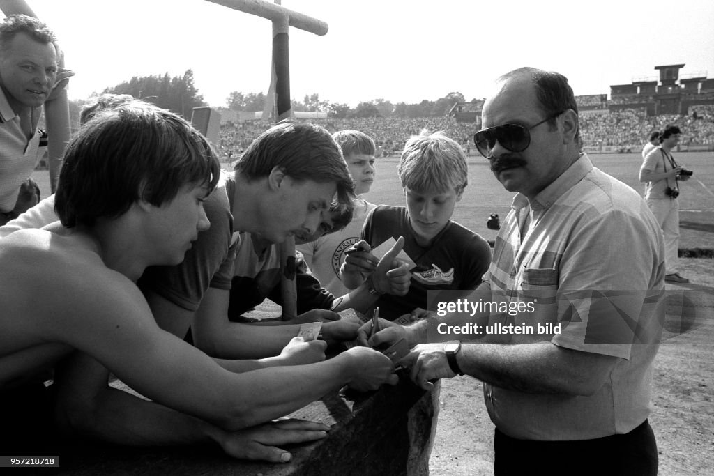 DDR - Testspiel Dynamo Dresden : Waldhof Mannheim