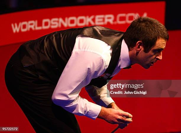 Ronnie O'Sullivan of England contemplates his next shot in his second round match against Neil Robertson of Australia during the PokerStars.com...