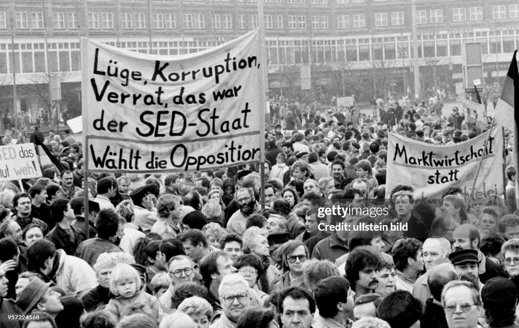 DDR - Großkundgebung der Ost-SPD