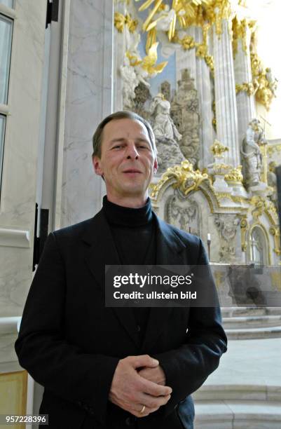 Acht Jahre baute der Maurerpolier Tobis Lochmann mit beim Wiederaufbau der Frauenkirche in Dresden. Er setzte am mit einem Kollegen den letzten...