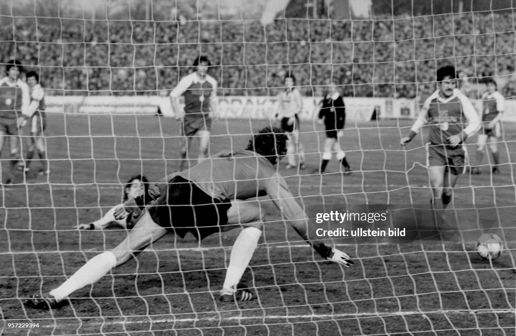 Fußball - Dynamo Dresden - 1. FC Magdeburg 1:1 - 1983