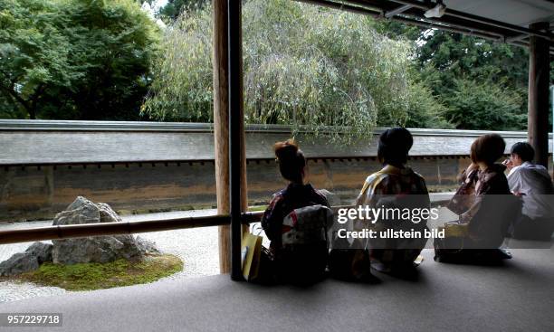 Japan / Kyoto / Der Zen-Garten des Ryoan-ji-Tempel in Kyotot wurde 1450 angelegt und ist heute Weltkulturerbe, aufgenommen im Oktober 2009. Im...