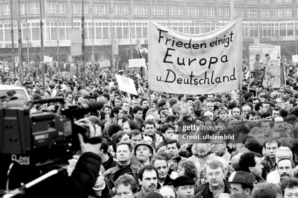 DDR - Großkundgebung der Ost-SPD