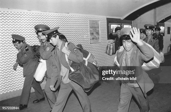 Soldaten der Gruppe der Sowjetischen Streitkräfte in Deutschland