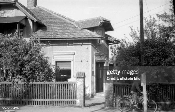 Bäckerei im Dorf Schwerin bei Groß Köris, aufgenommen 1956.