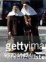 Zwei Nonnen beim Einkaufen in Rom - 1998