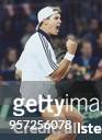 Der deutsche Tennisspieler Marc-Kevin Goellner freut sich mit geballter Faust über seinen Sieg im Match gegen den Österreicher Horst Skoff beim...
