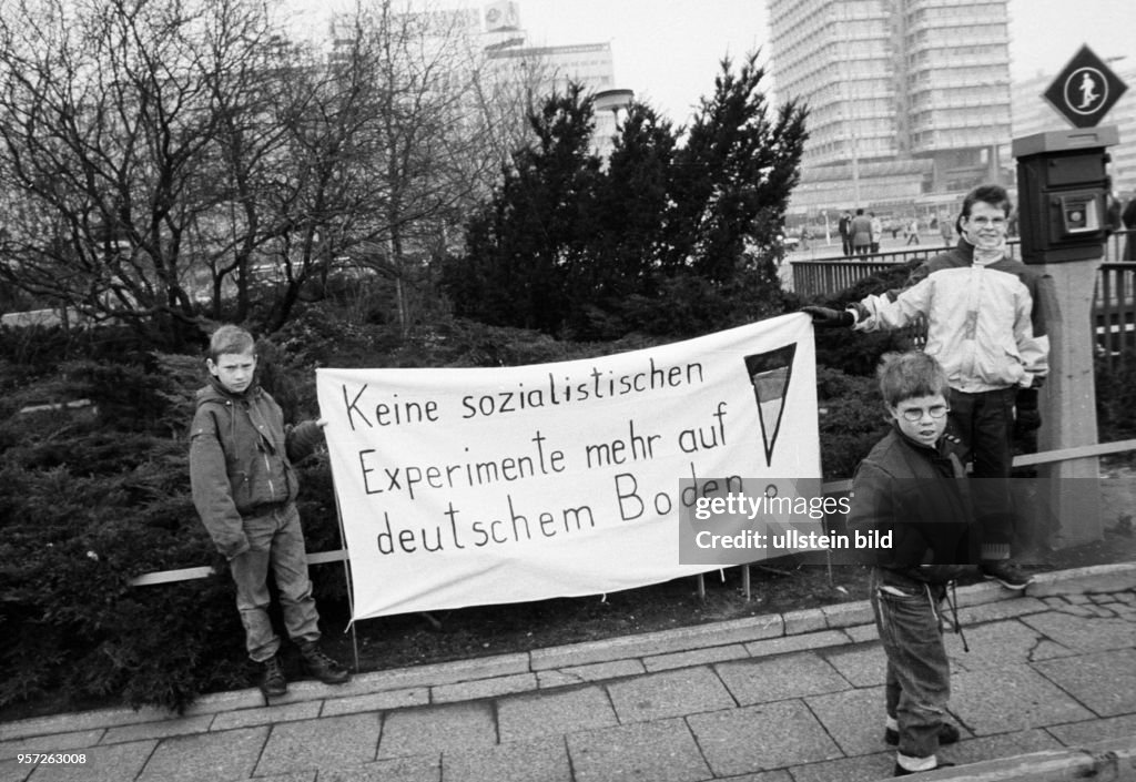 DDR - Großkundgebung der Ost-SPD
