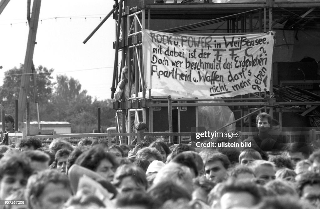 DDR - Rockkonzert in Weißensee