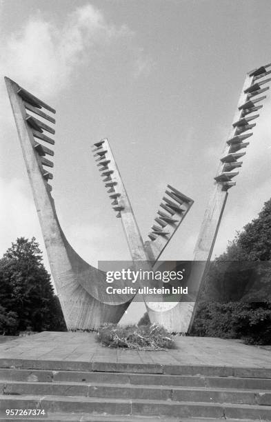 Das Denkmal das an die Befreiung Polens zum Ende des 2. Weltkrieges erinnert in Stettin, aufgenommen 1984.