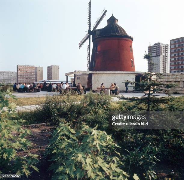 Die Gaststätte Eselsmühle im Neubaugebiet Halle-Neustadt war ein beliebtes Ausflugsziel, undatiertes Foto von 1982.