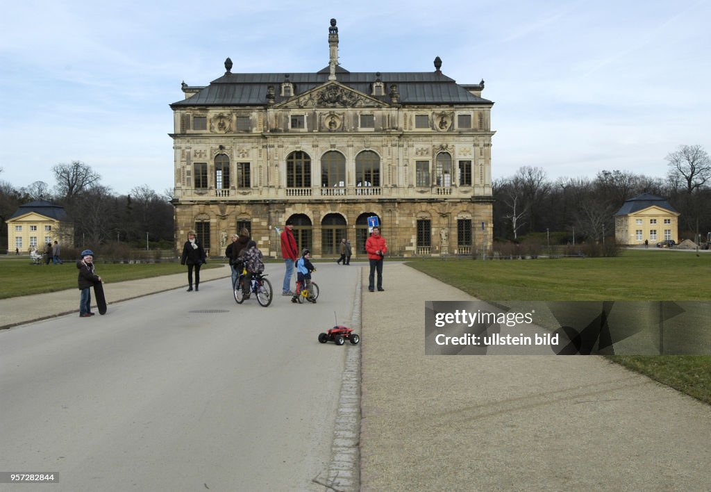 Dresden - Palais im Großen Garten