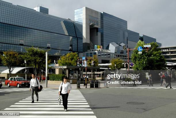 Japan / Kyoto / Blick auf den modernen, 1997 eröffneten Hauptbahnhof von Kyoto, aufgenommen im Oktober 2009.