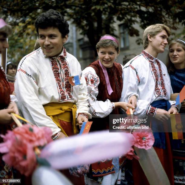 Vom 12. Bis 17. Oktober 1983 findet in Kiew in der Sowjetunion das VI. Festival der Freundschaft zwischen der sowjetischen Jugendorganisation...
