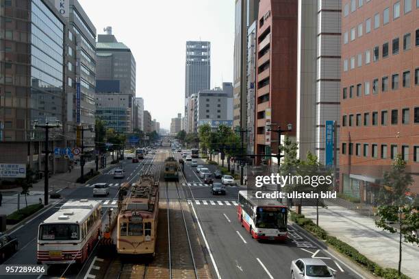 Japan / Hiroshima / Oktober 2009 / Ein moderner Straßenzug nahe dem Friedensboulevard in Hiroshima, aufgenommen im Oktober 2009. Jährlich besuchen...