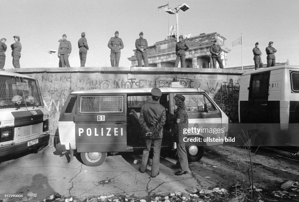 DDR - Wende - Grenzöffnung - Brandenburger Tor