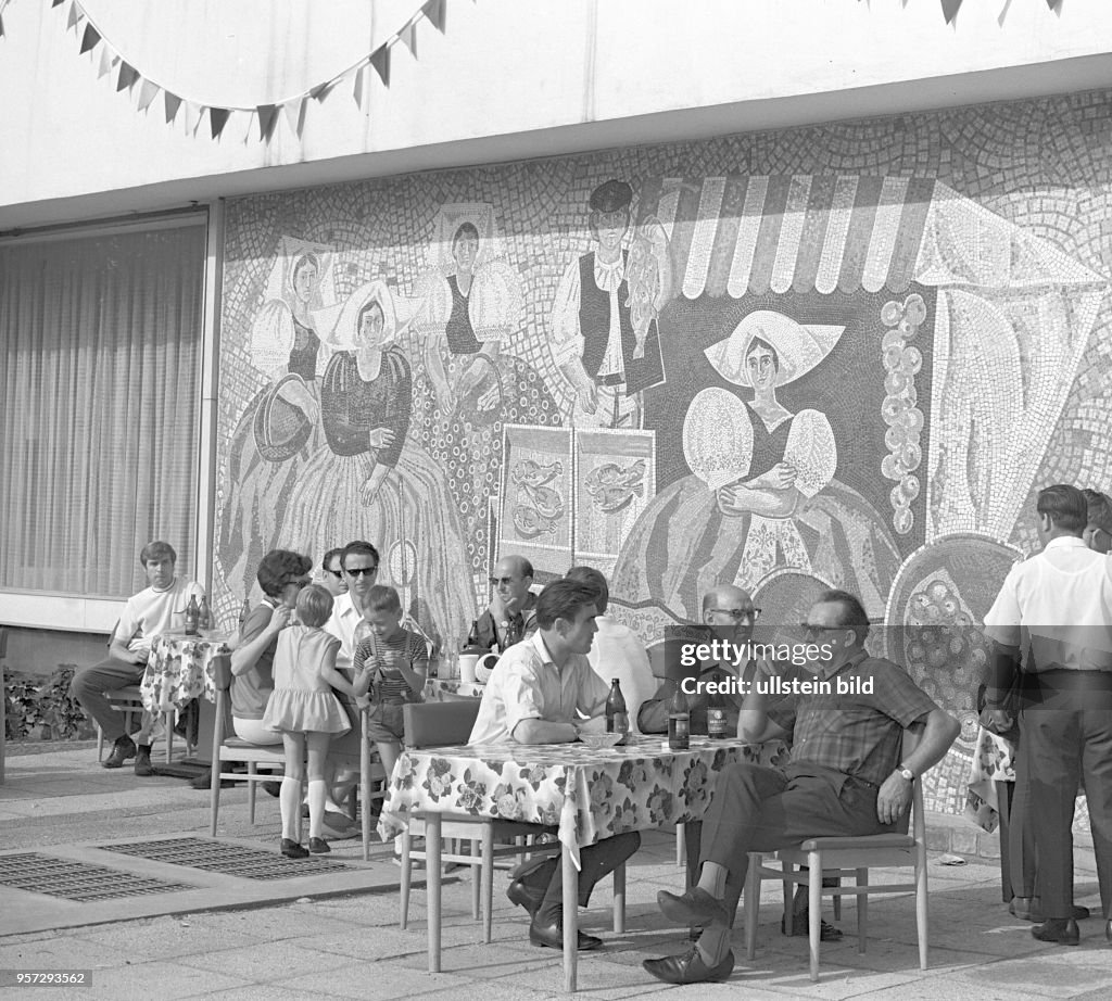 DDR - Pioniertreffen in Cottbus 1970