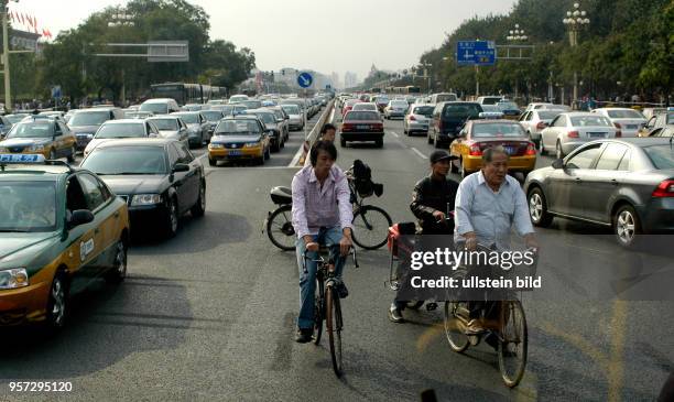 Oktober 2009 / China / Der 60. Jahrestag der Gründung der Volksrepublik China wurde im Oktober 2009 gefeiert. Peking, die Hauptstadt Chinas mit ihren...