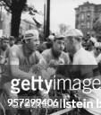 Friedensfahrt 1961 / Warschau - Berlin - Prag / 2. - 16. Mai / 2435 km / 8. Etappe von Stettin nach Rostock Originaltitel: "Kurz vor dem Start zur 6....