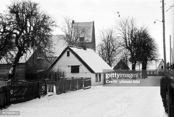 Das Ostseebad Koserow auf der Insel Usedom im Winter 1957. Foto : Reinhard Kaufhold - Mindere technische Qualität bedingt durch historische Vorlage -