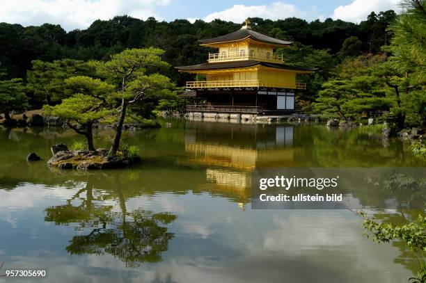 Die alte Kaiserstadt Kyoto mit ihren Gassen, modernen Bauten und kunstvollen Garten- und Parkanlagen wurde bereits 794 gegründet, aufgenommen im...