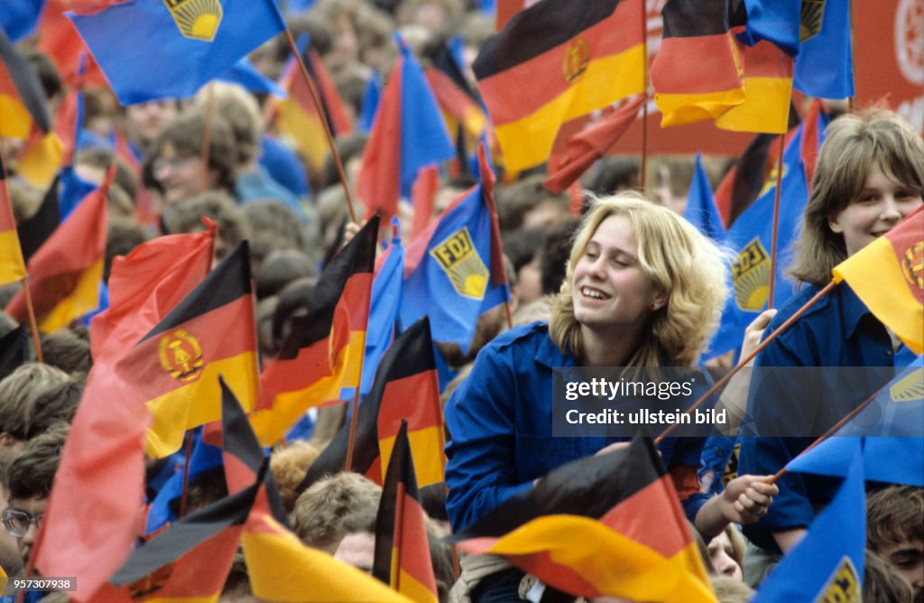 DDR - XI. Parteitag der SED