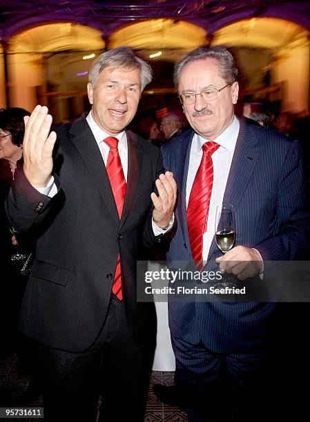 Berlin's mayor Klaus Wowereit and Munich's mayor Christian Ude attend the long night of the 'Sueddeutsche Zeitung' at Martin Gropius Bau on January...