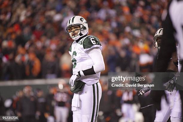 Playoffs: New York Jets QB Mark Sanchez during game vs Cincinnati Bengals. Cincinnati, OH 1/9/2010 CREDIT: David Bergman