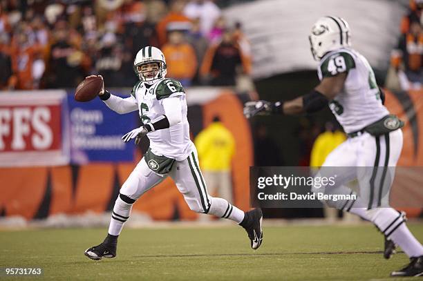 Playoffs: New York Jets QB Mark Sanchez in action vs Cincinnati Bengals. Cincinnati, OH 1/9/2010 CREDIT: David Bergman