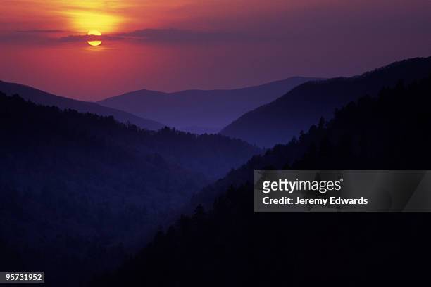 great smoky mountains from morton overlook - south carolina v tennessee stock pictures, royalty-free photos & images
