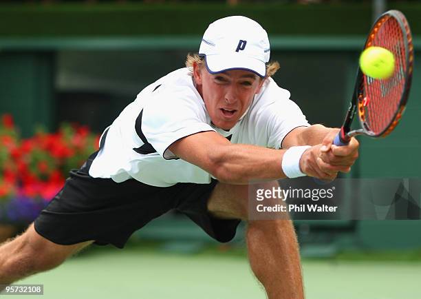 Rubin Statham of New Zealand plays a backhand during his second round match against Albert Montanes of Spain on day three of the Heineken Open at the...