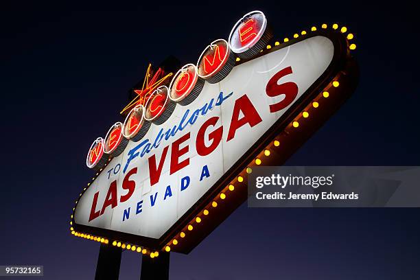 las vegas neon sign - vegas sign stock pictures, royalty-free photos & images