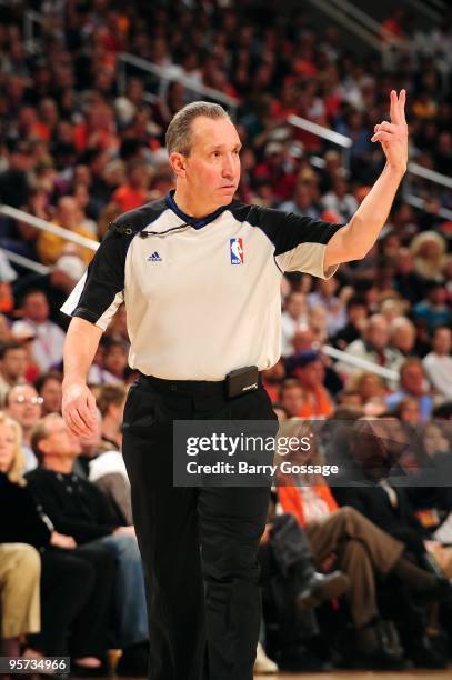 77 Joe Derosa Referee Stock Photos, High-Res Pictures, And Images - Getty Images
