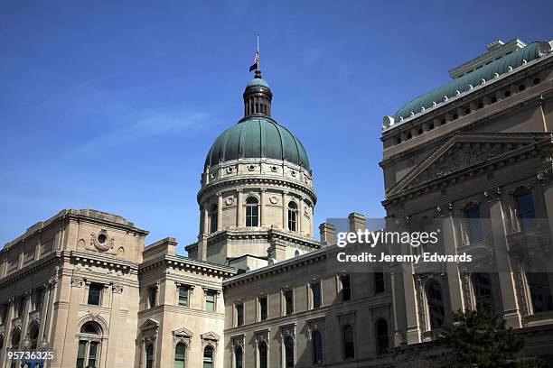 state capitol building, indianapolis - indiana stockfoto's en -beelden