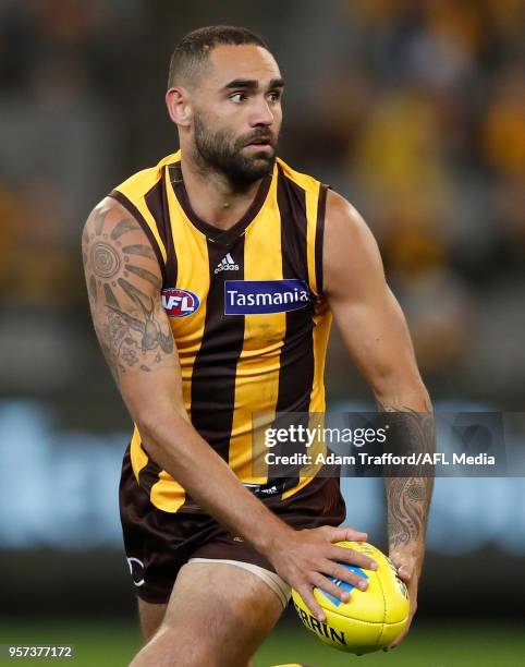 Shaun Burgoyne of the Hawks in action during the 2018 AFL round eight match between the Hawthorn Hawks and the Sydney Swans at the Melbourne Cricket...