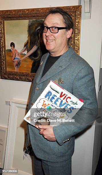 Vic Reeves attends the Preview Night of the 2010 London Art Fair at the Islington Business Design Centre on January 12, 2009 in London, England.