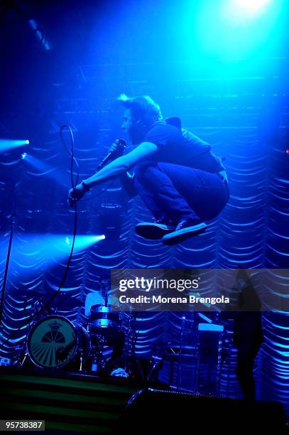 Ricky Wilson of the Kaiser Chiefs performs at the Alcatraz club on February 05, 2009 in Milan, Italy.