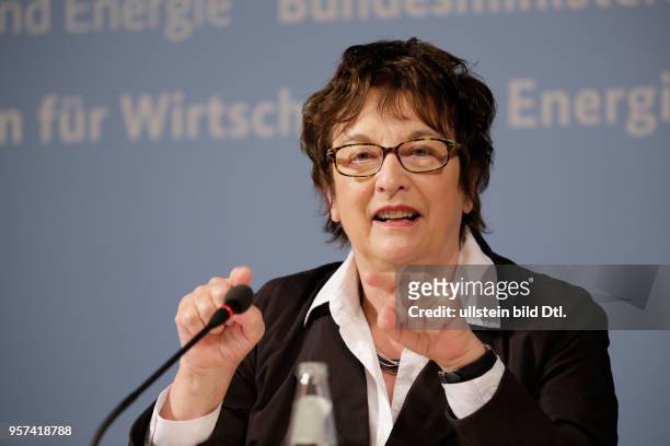 Brigitte Zypries, Bundesministerin für Wirtschaft und Energie, Deutschland, Berlin, Pressegespräch mit Bundesministerin Zypries zum Handwerk,