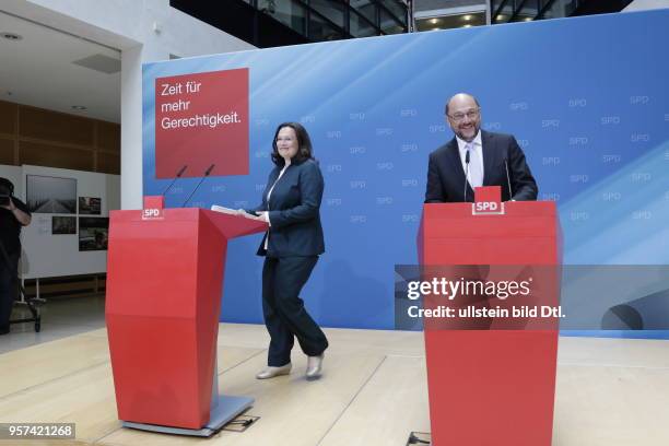 Arbeitsministerin Andrea Nahles, SPD-Vorsitzende und Kanzlerkandidat Martin Schulz, Deutschland, Berlin, Willy-Brandt- Haus, SPD Pressekonferenz mit...