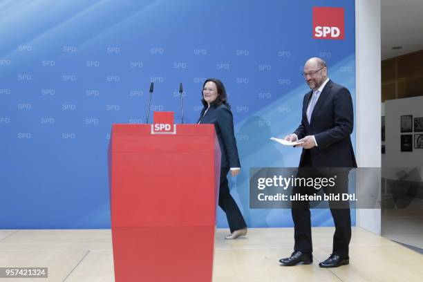 Arbeitsministerin Andrea Nahles, SPD-Vorsitzende und Kanzlerkandidat Martin Schulz, Deutschland, Berlin, Willy-Brandt- Haus, SPD Pressekonferenz mit...