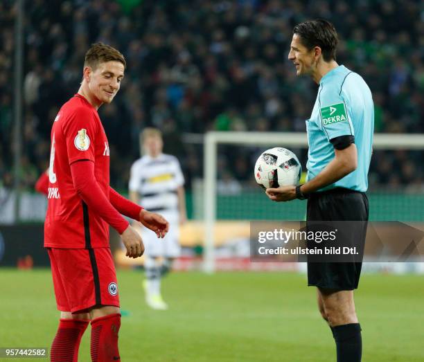 Sports, football, DFB Cup, 2016/2017, Round 5, semifinal, Borussia Moenchengladbach vs Eintracht Frankfurt 7:8 on penalties, Stadium Borussia Park,...