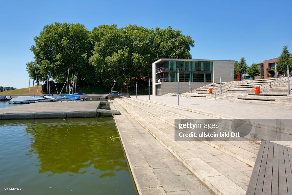 D-Muenster, Westphalia, Muensterland, North Rhine-Westphalia, NRW, boats on the Aa Lake, Aasee, boat harbour, sailing boats, Aasee terraces, boat house and the Bastion Hill
