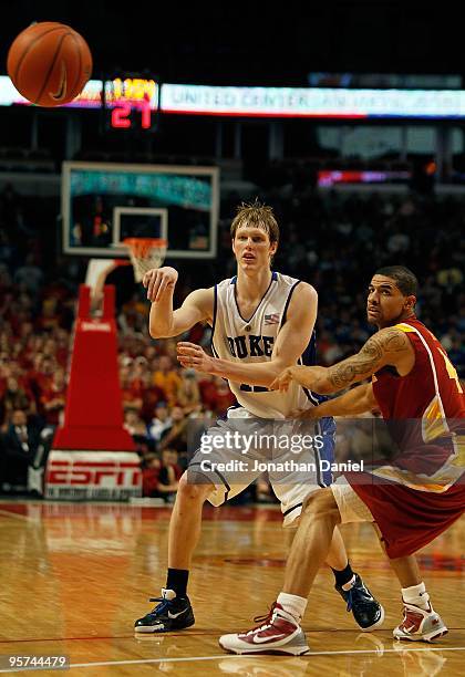 Chuck Boozer Charles Boozer Photos et images de collection - Getty Images