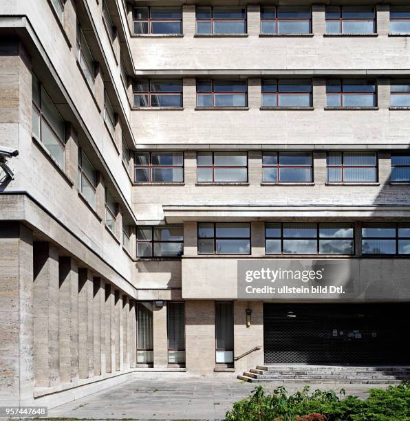 Das Kathreiner-Haus in der Potsdamer Straße 186 in Berlin-Schöneberg, wurde 1928-1930 nach einem Entwurf des Architekten Bruno Paul für die...