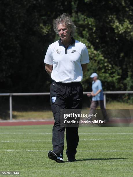 Fussball GER, 2. Bundesliga Saison 2017 2018, Trainingsauftakt des VfL Bochum, Trainer Gertjan Verbeek