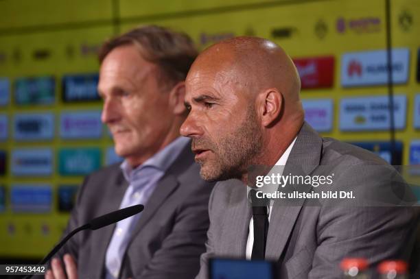 Fussball GER, 1. Bundesliga Saison 2017 2018, Pressekonferenz von Borussia Dortmund zur Neuvorstellung von Trainer Peter Bosz. Trainer Peter Bosz ,...